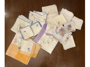 Beautiful Collection Of Vintage Linen And Cotton Tablecloths And Napkin Sets