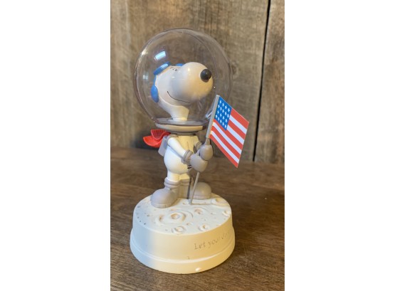 NEW! Snoopy On The Moon Figurine ' Let Your Dreams Take You To New Heights'