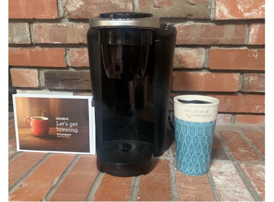 Kurig Coffee Maker With Teal Coffee Mug W/lid