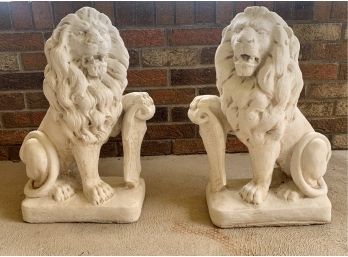 2 Plaster Lions