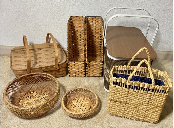 Lot Of Baskets Or Organizers