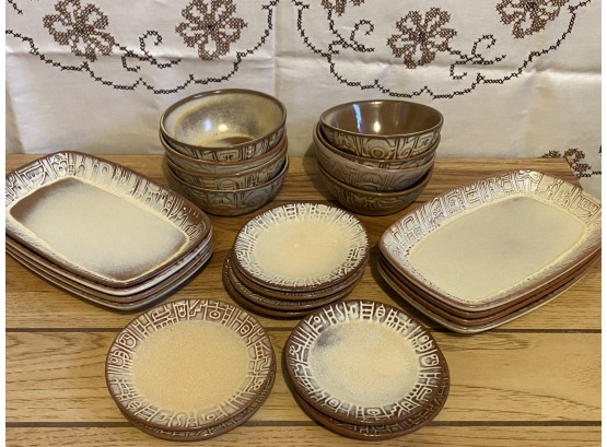 24 Pieces Of Frankoma Pottery Mayan Aztec Pattern Plates And Bowls In Desert Gold Colorway