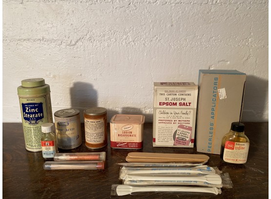 Box Of Vintage Powders Including Zinc, Epsom Salts, Sodium Bicarbonate
