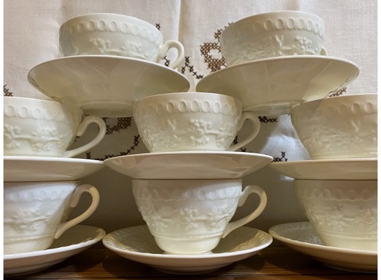 A Set Of 8 Wedgewood Of Etruria & Barlaston Made In England Teacups And Saucers