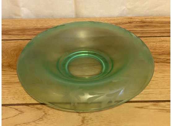 Uranium Glass Serving Dish With Daisy Edge Design