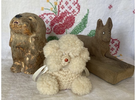 A Grouping Of Textured Dog Figurines And Bookends Including Suede-O California