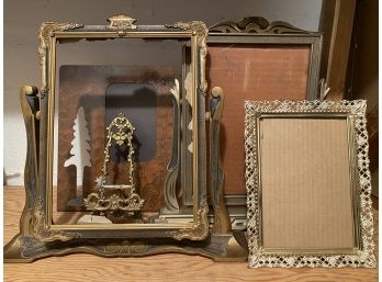 A Grouping Of Vintage Picture Frames