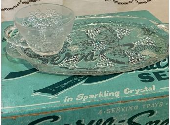 Anchor Hocking Mid Century Serva-snack Set With Grape Leaf Detail, Service For 4