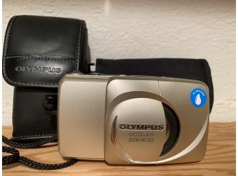 Olympus Stylus Zoom 140 DLX With Manual And Two Cases