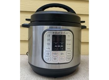 Instant Pot IP-DUO Electric Pressure Cooker