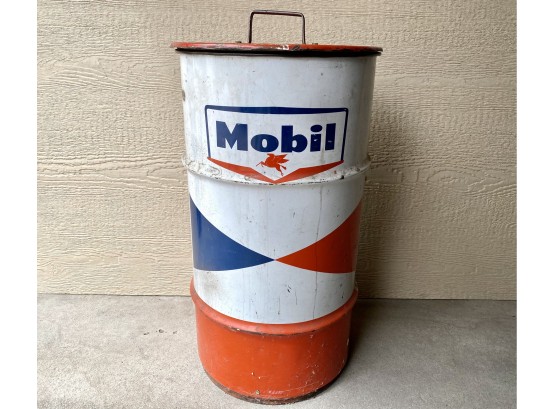 Vintage Mobil 16 Gallon Drum With Lid