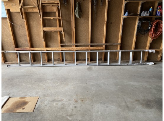 Aluminum Extension 20 Foot Ladder