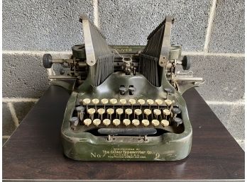 Antique Oliver No.9 Standard Visible Typewriter