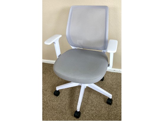 White And Gray Office Chair