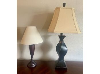 Set Of 2 Modern Lamps With Shades