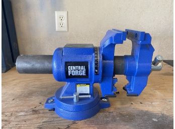 Central Forge 5' Vice