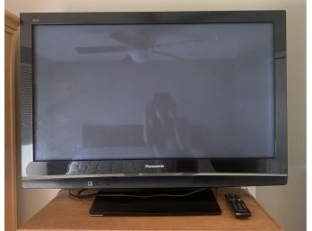 Panasonic 40' Flat Screen TV With Remote