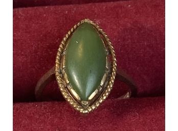 Vintage 10k Gold And Jade Ring