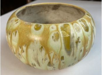 Atlantic Mold Gold And White Vase