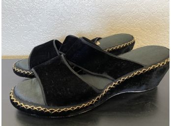 A Pair Of Vintage Oomphies Made In USA Leather Wedges 8.5 Narrow
