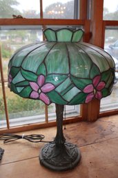 LEADED GLASS TABLE LAMP