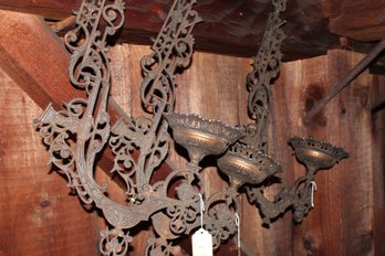 CAST IRON ARMS & BRACKETS