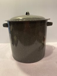 Gray Speckled Stock Pot With Lid
