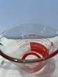 Vintage PYREX 2 Cup Liquid Measuring Cup/Red Reverse Read Inside/Made In USA