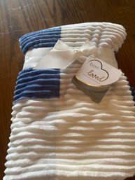 New / Born Loved Baby Boy Lucury Blanket Blue/white 30x40