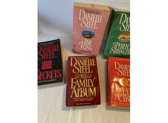 Large Lot Of Paperback Danielle Steel Books