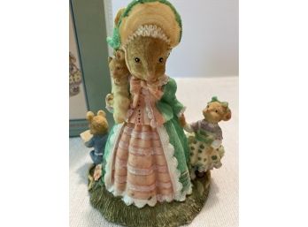 The Victorian Collection, Numbered Busy Mother Rabbit Porcelain Figurine