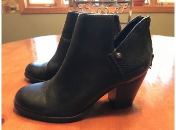 Simply Vera Wang Womans Ankle Boots