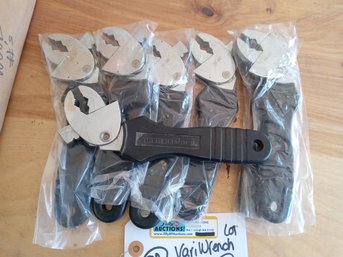VARIWRENCH NEW WRENCH 8' ENDEAVOR TOOL LOT (7)