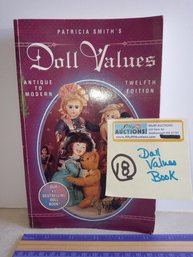 Vtg DOLL VALUES BOOK Color Photos, History Description 300 Plus Pgs Collector