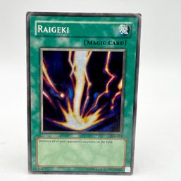 Yu-Gi-Oh! TCG - SUPER RARE / RAIGEKI (LOB-053), Legend Of Blue Eyes White Dragon - YuGiOh