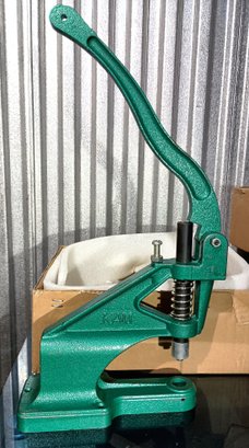 S & F Self Piercing Grommet Machine W/#2 Die Open/New In Box Grommets Included
