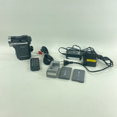 Sony DCR-PC1000 MiniDV Handycam Camcorder