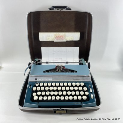 Vintage Penncrest Caravelle 10 Typewriter In Original Case (LOCAL PICK UP OR UPS STORE SHIP ONLY)