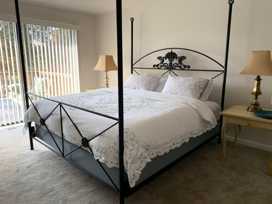 King Four Poster Metal Bed Frame (LOCAL PICK UP ONLY)