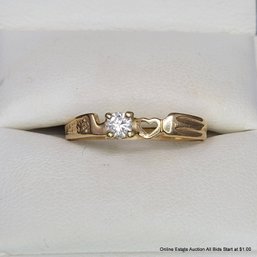 10K Yellow Gold & Round Brilliant Cut Diamond Ring Size 8 Weighs 1.8 Grams