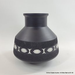 Wedgwood Mid Century Basalt Black & White Vase Peter Wall