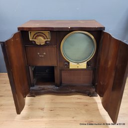 Vintage Zenith Washington Tube Television Cabinet With Turntable (LOCAL PICK UP ONLY)