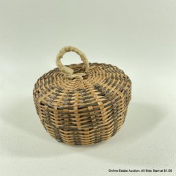 Woven Small Basket With Lid