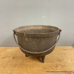Vintage Cast Iron Cauldron (LOCAL PICK UP ONLY)
