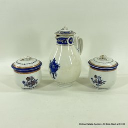 18th Century Chinese Export Porcelain Covered Pitcher And Two Covered Teacups