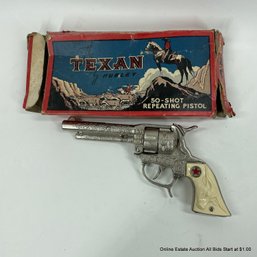 Hubley The Texan 50-Shot Repeating Pistol In Original Box