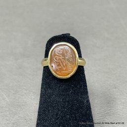 18k Yellow Gold & Engraved Agate Size 2 Ring 2.32 Grams