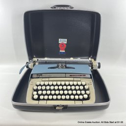 Vintage Smith-Corona Classic 12 Typewriter With Carrying Case (LOCAL PICK UP ONLY)