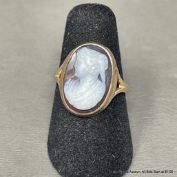 14k Yellow Gold Cameo Ring Size 5 Total Weight 2 Grams