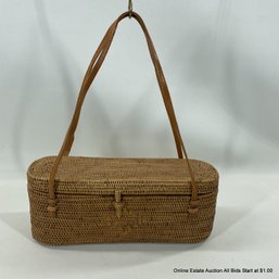 Hawaiian Woven Lidded Basket Bag With Leather Handles